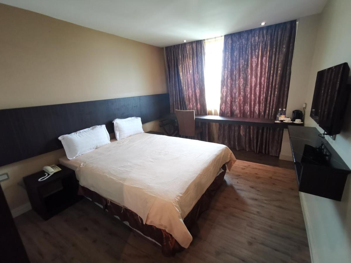 Hotel De Leon II ลาฮัดดาตู ภายนอก รูปภาพ